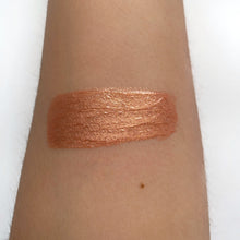 Cargar imagen en el visor de la galería, Labial Gloss Sunny
